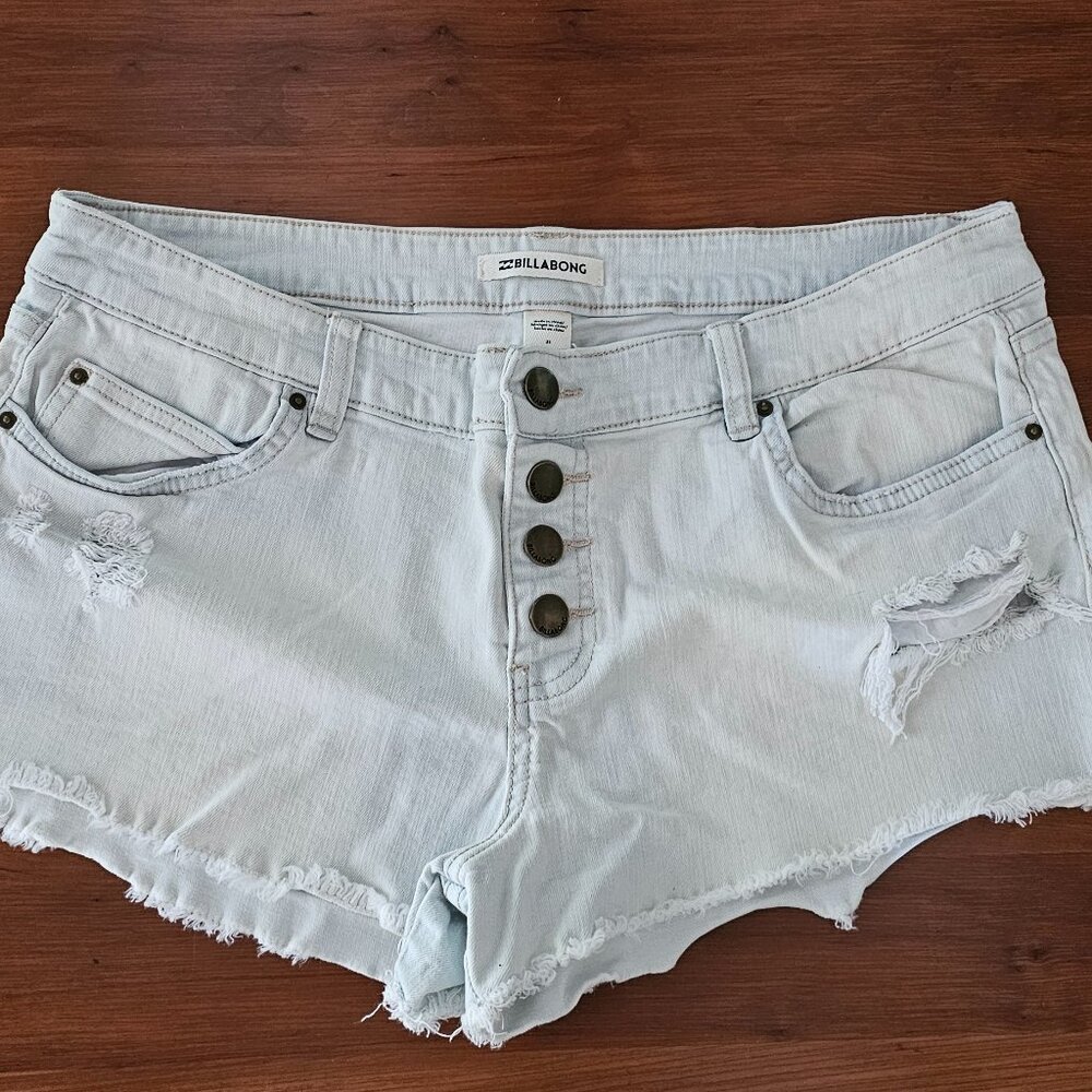 BILLA BONG Button Fly Denim Shorts size 31